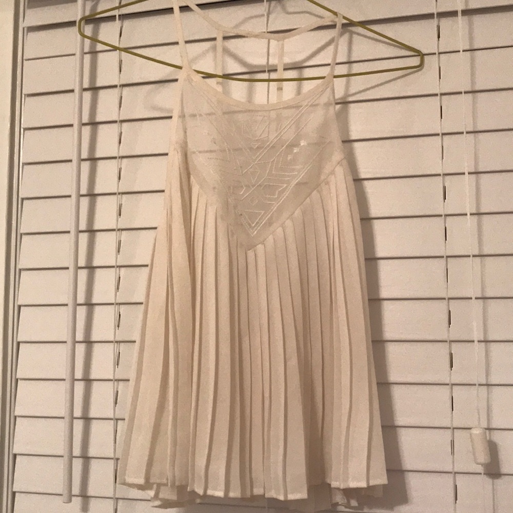 Kendall and Kylie tank